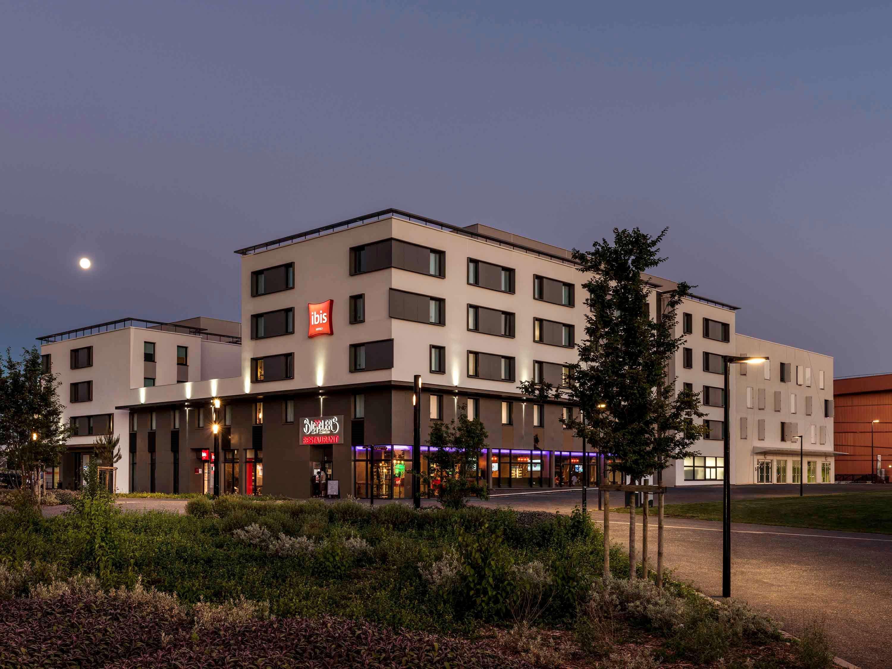 Ibis Saint Quentin En Yvelines - Velodrome Hotel Montigny-le-Bretonneux Ngoại thất bức ảnh