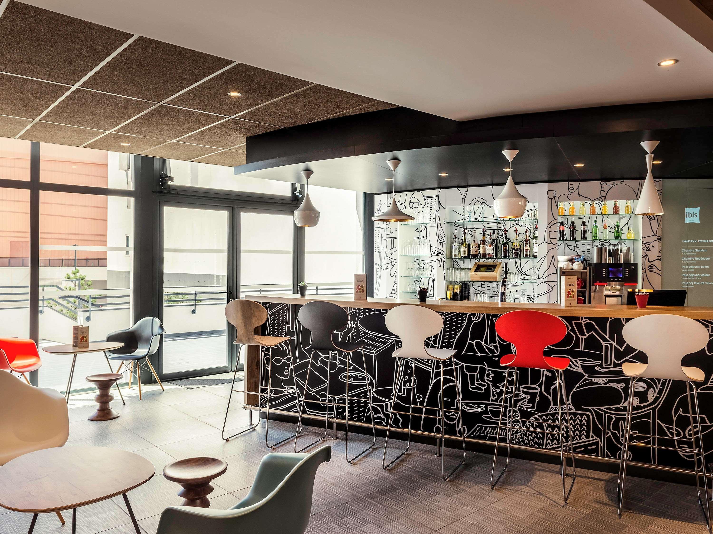 Ibis Saint Quentin En Yvelines - Velodrome Hotel Montigny-le-Bretonneux Ngoại thất bức ảnh