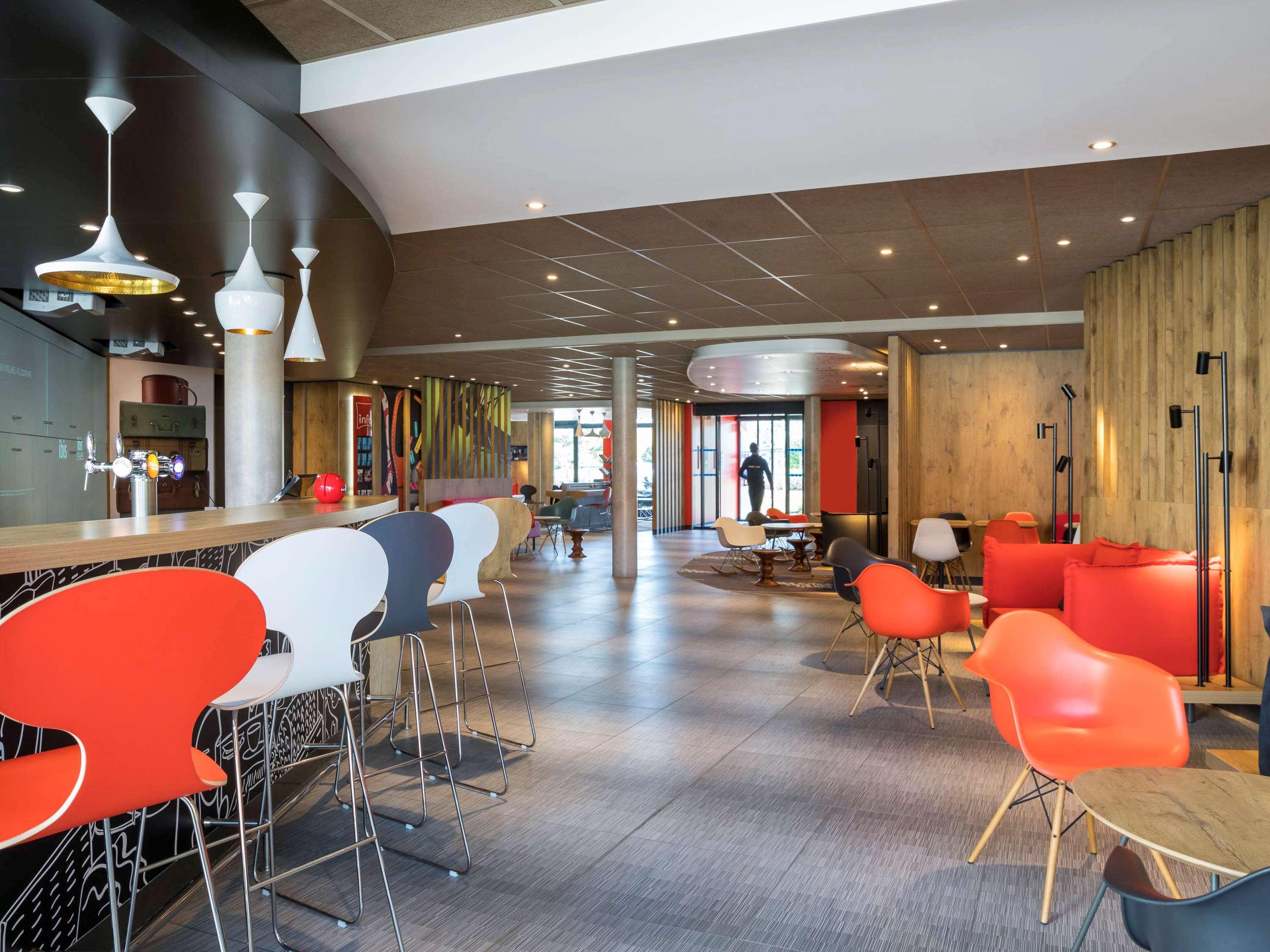Ibis Saint Quentin En Yvelines - Velodrome Hotel Montigny-le-Bretonneux Ngoại thất bức ảnh